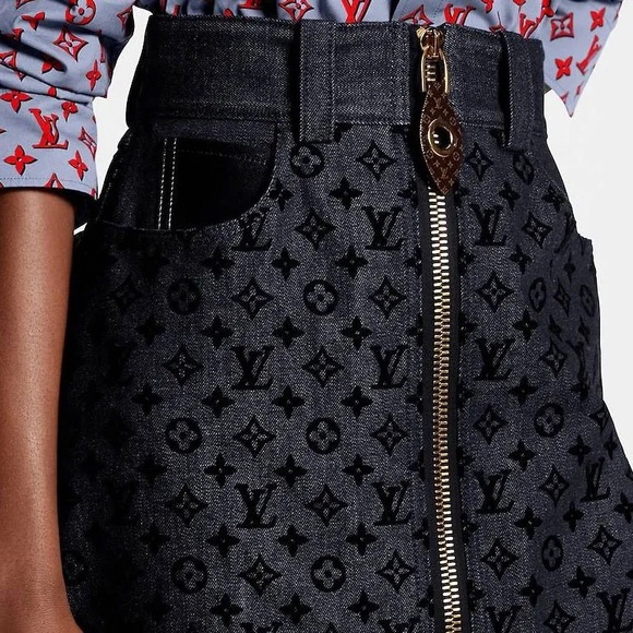 ⭐️NEW⭐️LOUIS VUITTON DENIM MONOGRAM LOGO A-LINE ZIP-UP MINI SKIRT - Picture 6 of 9